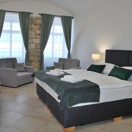 White Swan Boutique Apartments Prag Eksteriør billede