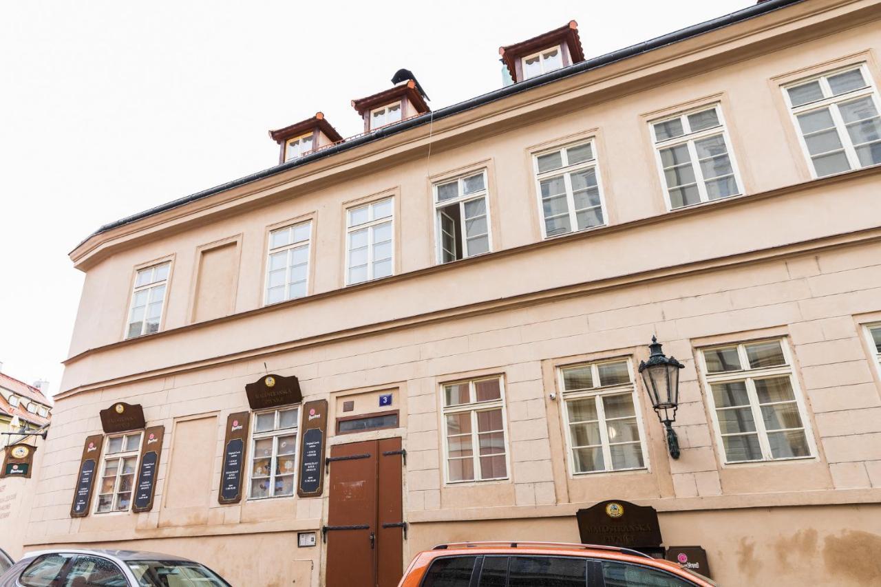 White Swan Boutique Apartments Prag Eksteriør billede