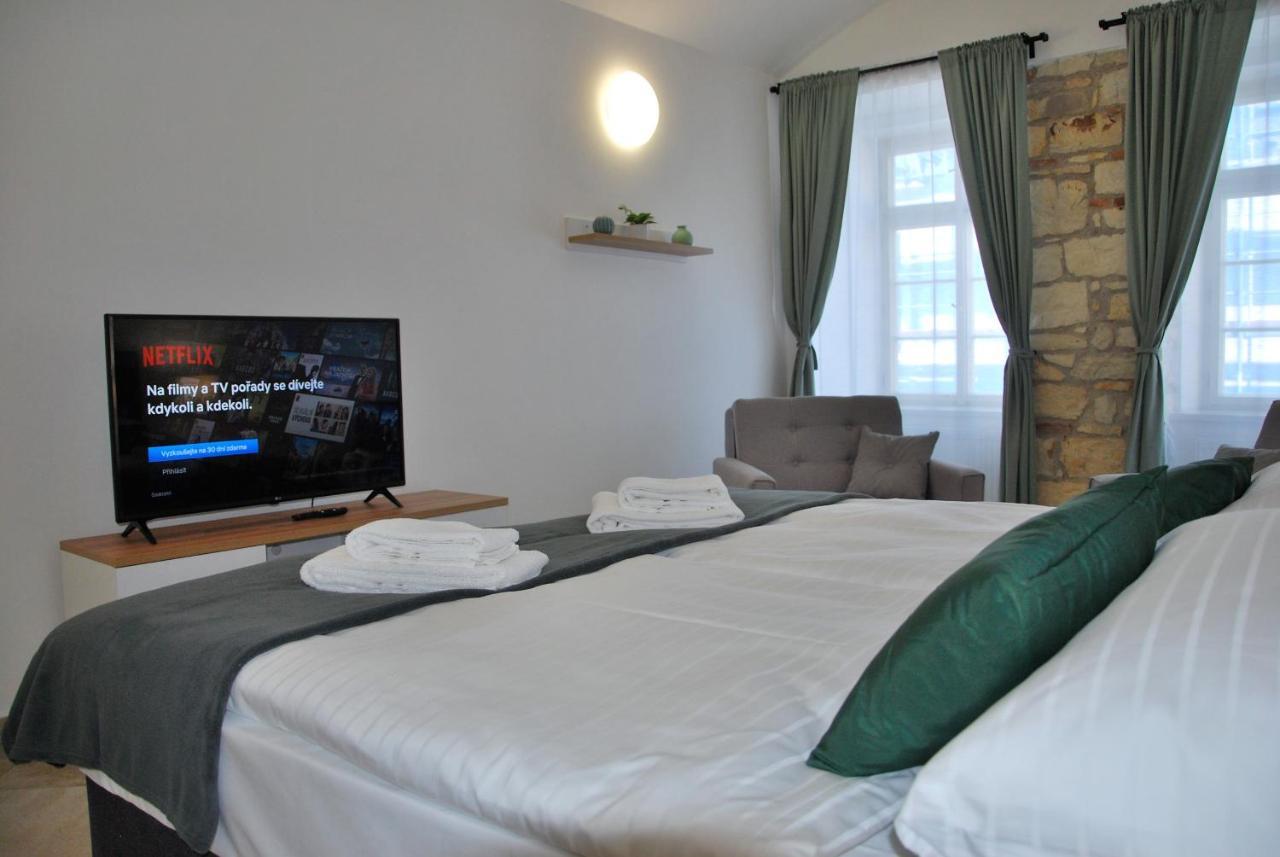 White Swan Boutique Apartments Prag Eksteriør billede