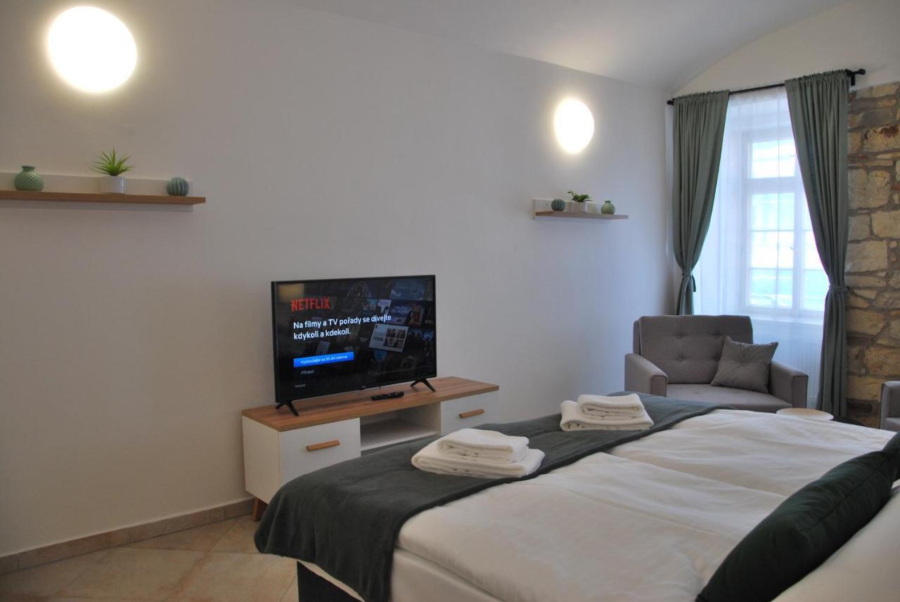 White Swan Boutique Apartments Prag Eksteriør billede