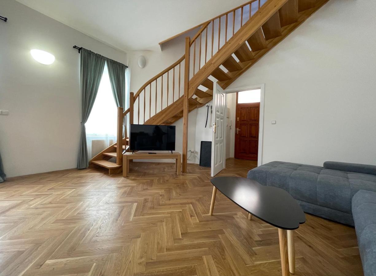 White Swan Boutique Apartments Prag Eksteriør billede